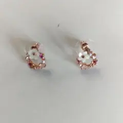フラワーモチーフ スタッドピアス