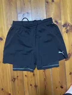 PUMA ブラックショートパンツ インナー付き