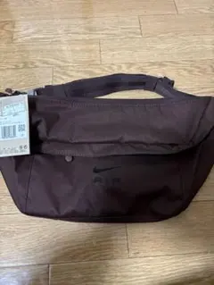Nike ボディバッグ ブラウン