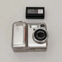 Nikon COOLPIX 775 コンパクトデジタルカメラ CCD 超美品 - メルカリ