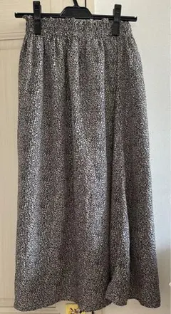 179/WG ヒョウ柄ロングスカート⭐︎⭐︎ お値段交渉可能です！のサムネイル