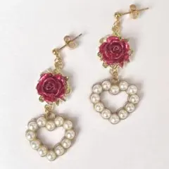 ハンドメイドピアス❣️薔薇レッド、フェイクパール、ハート