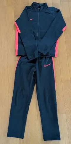 【130〜】ナイキ　ジャージ　上下