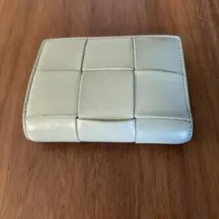 ボッテガヴェネタ　財布　コンパクト