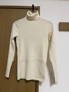 【無印良品】クリーム色 リブ編み タートルネックセーター