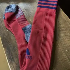 adidas 赤 ストライプ ソックス