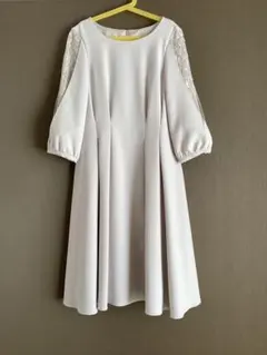 きれいめワンピース　フレア　フォーマル