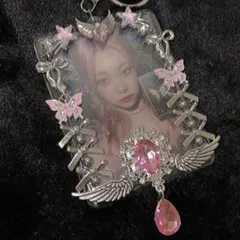 トレカケース　キーホルダー　デコ　レジン　ピンクゴシック　y2k