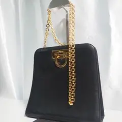 【Ferragamo】フェラガモ ガンチーニ チェーンショルダーバッグ 金 美品のサムネイル