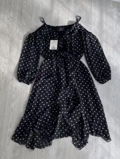 【新品・タグ付き】Rady オフショルダー 水玉模様 ワンピース S