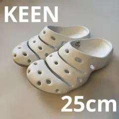 KEEN 白 花柄 ヨギ サンダル 28㎝ KEEN 白 花柄 ヨギ サンダル 28㎝ - メルカリ