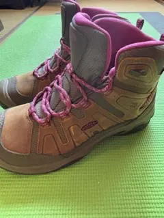 KEEN 登山靴 ハイカット未使用品24.5