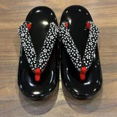 Item thumbnail for item 916f0f99-64fb-43b7-be22-d7b301652a4e