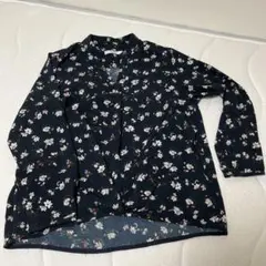 前インに最適な花柄トップス♡