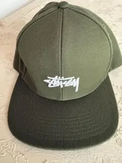 Stussy オリーブ スナップバックキャップ