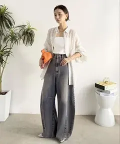 《JaVaジャバコラボ》最旬シルエット。バレルレッグワイドカーブデニムパンツのサムネイル