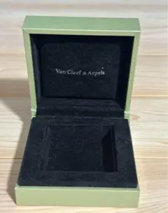 Van Cleef & Arpels ジュエリーボックス