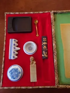 清乾隆時代 粉彩花卉吉祥鳥文香盒 印泥合子 香合 【乾隆年制】(F-45