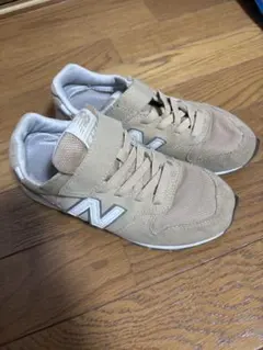 New Balance ベージュ こどもスニーカー ベルクロ996 21センチ