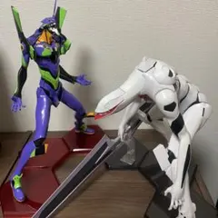 エヴァンゲリオン A賞フィギュア 初号機 量産型 箱あり美品