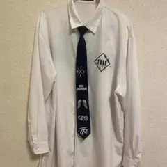 ネクタイシャツ