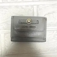 【 正規品 】 miu miu 三つ折り財布 パール リボン ライトブルーのサムネイル