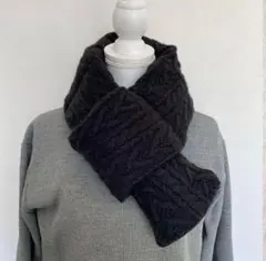 【新品　未使用】ケーブルニットティペット　ブラック　レディース　匿名配送