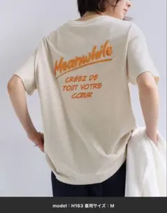 美品 andmeプリントエンブロイダリーロゴ半袖Tシャツ Mサイズ ベージュ系のサムネイル