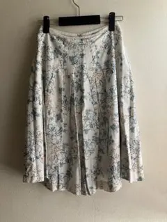SOUTH to SOUTH フレアスカート 花柄 美品のサムネイル
