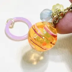 りんご飴とヨーヨー チャーム キーホルダー - メルカリ