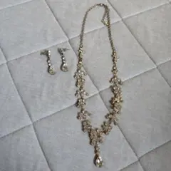 美品☆ジルコニアネックレスとピアスセット冠婚葬祭