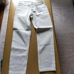 【再値下げ】美脚ストレート　白デニムパンツのサムネイル