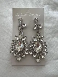 ピアス　ウェディング