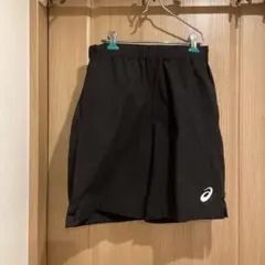にasics 黒 ショートパンツ サイドスリット