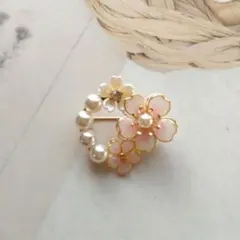 No.584 ブローチS　パールつき桜のブローチ　ハレの日