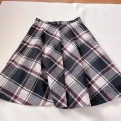 チェック柄フレアスカート ひざ丈 ウール混合　サイズ38（Mサイズ相当）