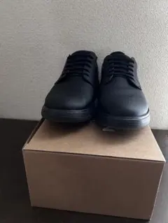 ブラックレースアップシューズ