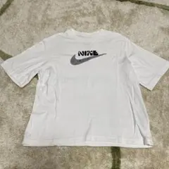 NIKETシャツMサイズ　ホワイトのサムネイル