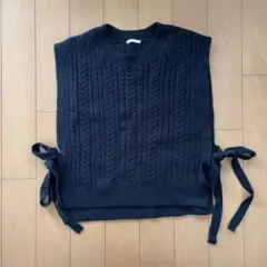 GU ネイビー ケーブル編み ニットベスト