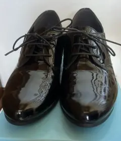 HIPS 本革 レースアップシューズ　ブラック　エナメル