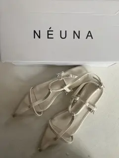 新品未使用NÉUNA トングサンダル アイボリー Sサイズのサムネイル