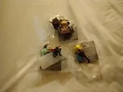 ワンピース フィギュアキーホルダー　ルフィ/ロロノア・ゾロ/サンジ-②