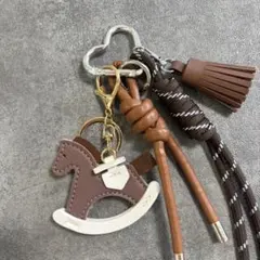 【数量限定❣️】じゃらじゃらキーホルダー 馬モチーフ 茶色 バッグチャーム 干支