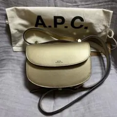 ★週末セール★【新品】アーペーセー ショルダーバッグ ゴールド