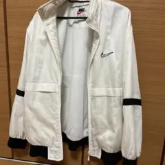 Nike ホワイト ナイロンジャケット