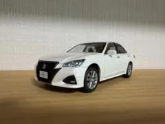 美品】トヨタ210系クラウンロイヤルサルーン062ホワイトパールカラー