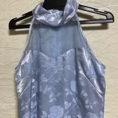 ライトブルーフラワーパターンドレス