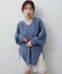 Kastane メランジVあきニットプルオーバー　ブルー