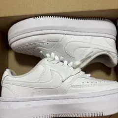 NIKE レディース スニーカー