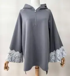 アクシーズファム　ジップ付きダンボールニットポンチョ　レース　パーカー　グレー